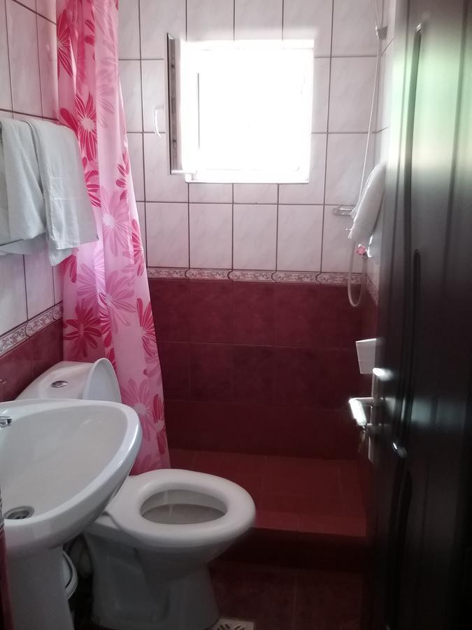 Pensiune Restaurant Sfinx Buşteni Habitación foto